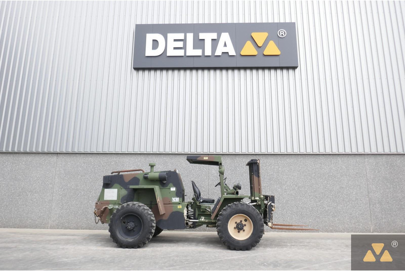Case M4K Ex-army - Rough terrain forklift: picture 2 Case M4K Ex-army - Rough terrain forklift: picture 2