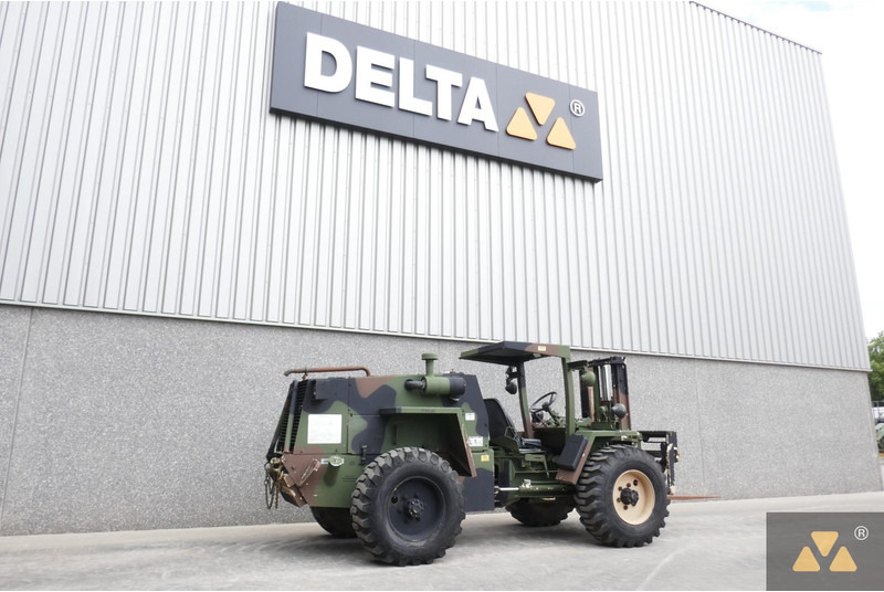 Case M4K Ex-army - Rough terrain forklift: picture 5 Case M4K Ex-army - Rough terrain forklift: picture 5