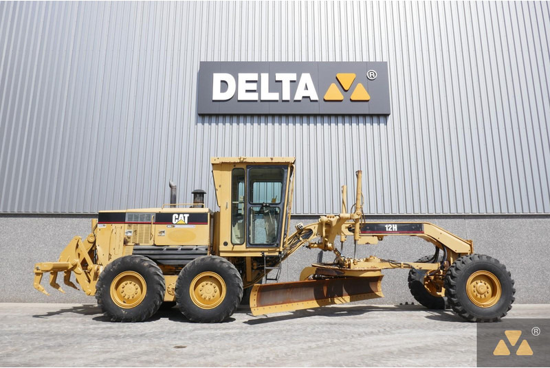 Caterpillar 12H - Grader: picture 2 Caterpillar 12H - Grader: picture 2
