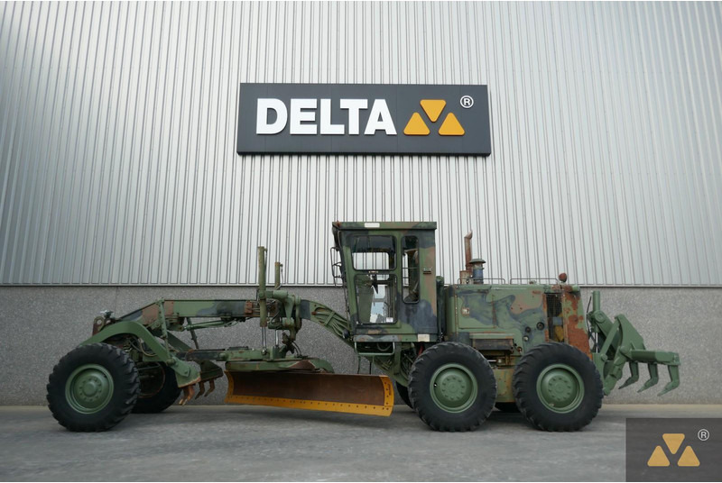 Caterpillar 130G Ex-army - Grader: picture 1 Caterpillar 130G Ex-army - Grader: picture 1