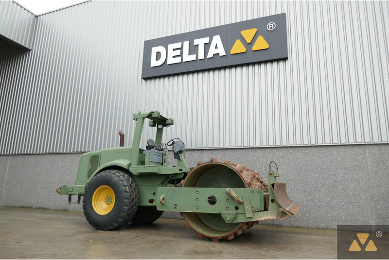 Caterpillar CS563D Ex-army - Roller: picture 3 Caterpillar CS563D Ex-army - Roller: picture 3