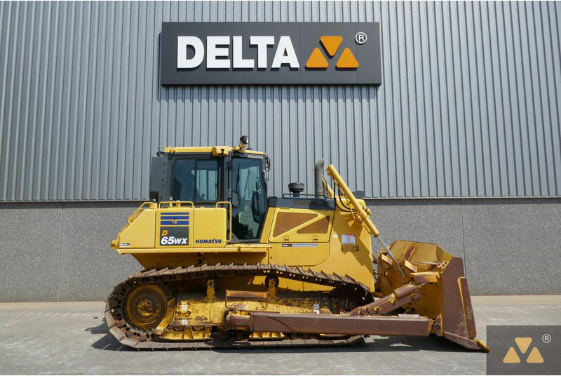 Komatsu D65WX-17 - Bulldozer: picture 2 Komatsu D65WX-17 - Bulldozer: picture 2