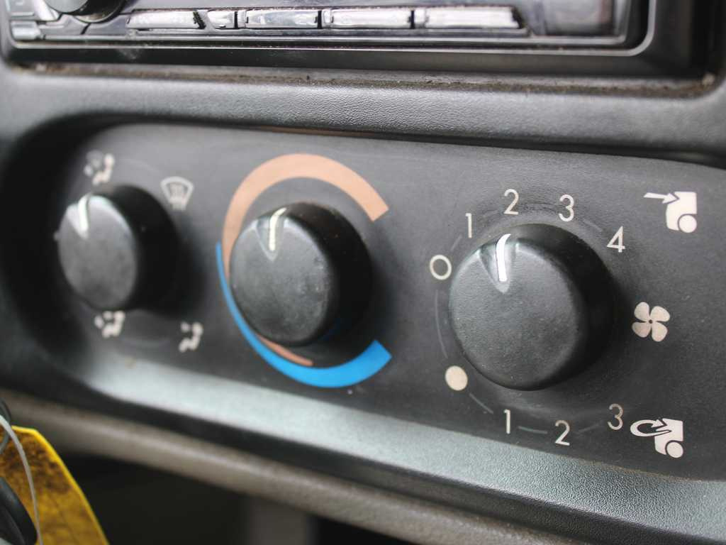 Curtainsider truck DAF FA LF 45, EURO 5, HYDRAULIC FRONT: picture 16