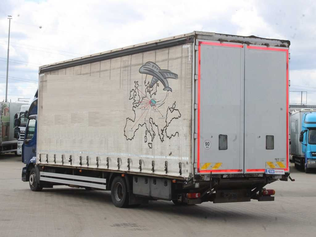 Renault MIDLUM 220.12, EURO 5, TAIL LIFT - Curtainsider truck: picture 4 Renault MIDLUM 220.12, EURO 5, TAIL LIFT - Curtainsider truck: picture 4