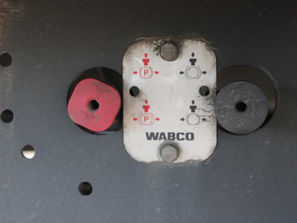 Curtainsider semi-trailer Schwarzmüller SPA 3/E, SAF AXLES, MULTILOCK, MULDA: picture 7 Curtainsider semi-trailer Schwarzmüller SPA 3/E, SAF AXLES, MULTILOCK, MULDA: picture 7