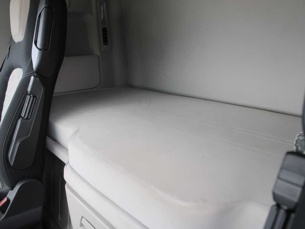 Tractor unit Ford F-MAX 12S, EURO 6, NAVIGATION: picture 12 Tractor unit Ford F-MAX 12S, EURO 6, NAVIGATION: picture 12