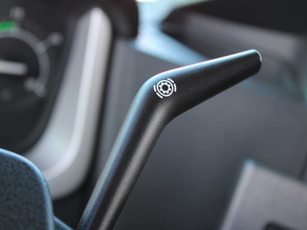 Tractor unit Renault T460, EURO 6, LOWDECK, INDEPENDENT AIR CONDITIONING: picture 12