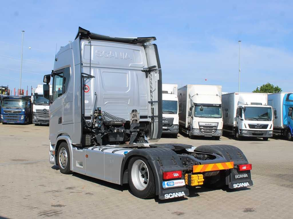 Scania S520, LOWDECK, RETARDER, NAVIGATION - Tractor unit: picture 4 Scania S520, LOWDECK, RETARDER, NAVIGATION - Tractor unit: picture 4