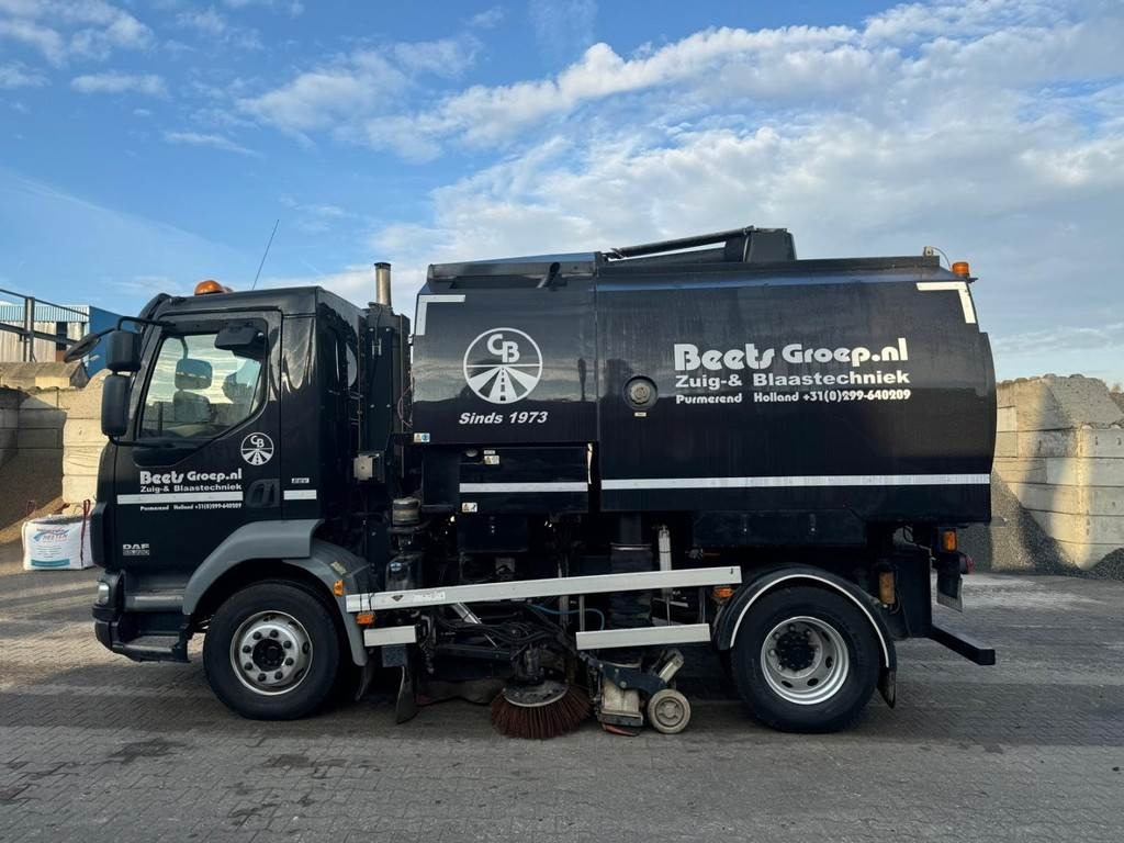 DAF FA LF55 - Road sweeper: picture 1 DAF FA LF55 - Road sweeper: picture 1