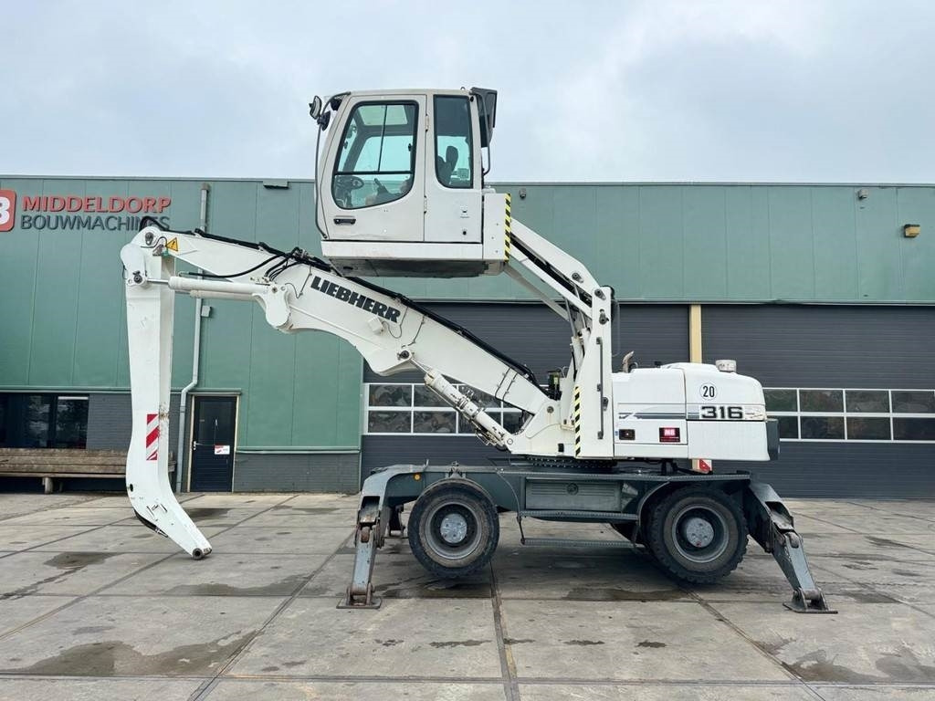 Liebherr A 316 - Waste/ Industry handler: picture 1 Liebherr A 316 - Waste/ Industry handler: picture 1