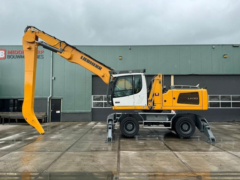 Liebherr LH 30 M - Waste/ Industry handler: picture 5 Liebherr LH 30 M - Waste/ Industry handler: picture 5