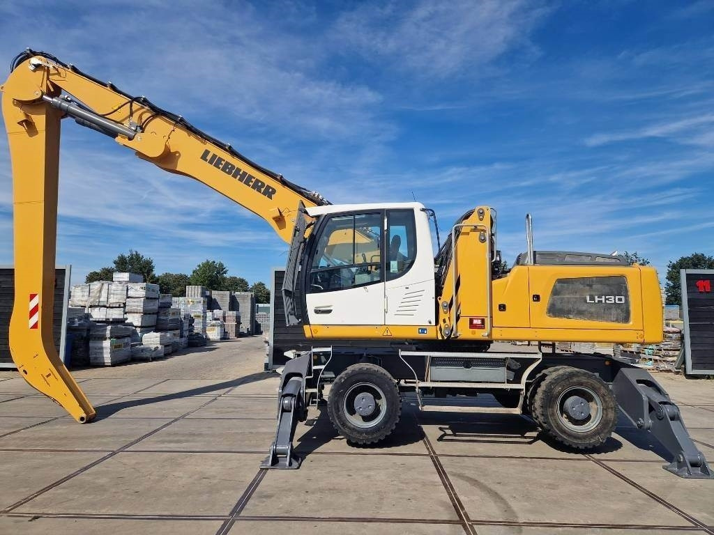Liebherr LH 30 M - Waste/ Industry handler: picture 2 Liebherr LH 30 M - Waste/ Industry handler: picture 2