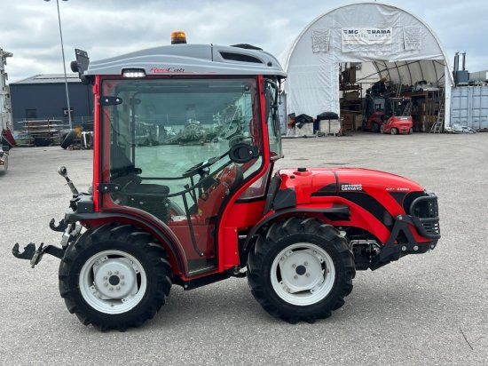 Antonio Carraro SRX 5800 TORA REDCAB, YANMAR; RADIO; KLIMA; RevGuide - Compact tractor: picture 4 Antonio Carraro SRX 5800 TORA REDCAB, YANMAR; RADIO; KLIMA; RevGuide - Compact tractor: picture 4