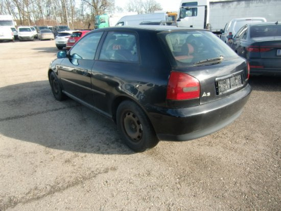 Audi A3 Limousine 1,9 TDI Ersatzteilträger - Car: picture 3 Audi A3 Limousine 1,9 TDI Ersatzteilträger - Car: picture 3