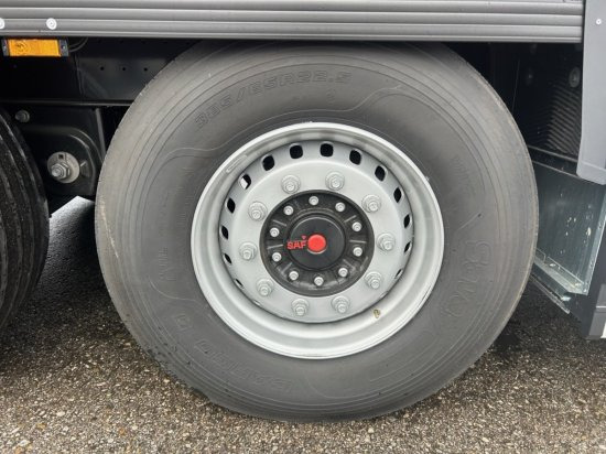 Krone Bordwandplanenauflieger , Einsteckrungen, Liftachse, SAF-Achsen, - Curtainsider semi-trailer: picture 5 Krone Bordwandplanenauflieger , Einsteckrungen, Liftachse, SAF-Achsen, - Curtainsider semi-trailer: picture 5