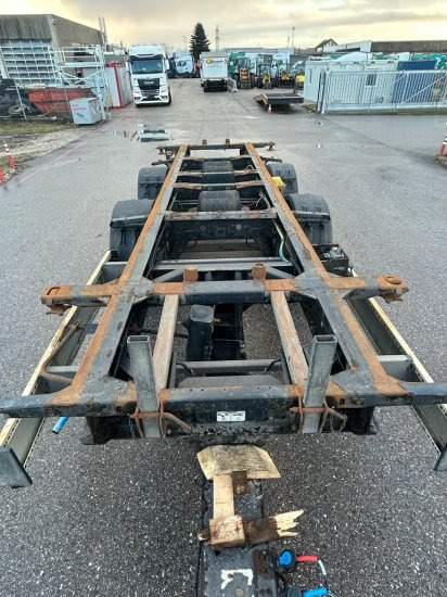 Krone ZZ/DC07 Tandem-Lafette, Standard, BPW-Achsen, Heckabstützung - Container transporter/ Swap body trailer: picture 2 Krone ZZ/DC07 Tandem-Lafette, Standard, BPW-Achsen, Heckabstützung - Container transporter/ Swap body trailer: picture 2