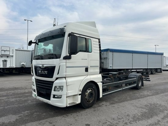 MAN TGX 18.460 XLX, 4x2, Euro 6, Standklima - Container transporter/ Swap body truck: picture 1 MAN TGX 18.460 XLX, 4x2, Euro 6, Standklima - Container transporter/ Swap body truck: picture 1