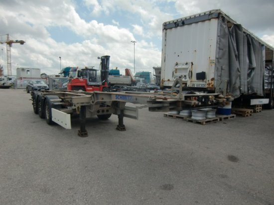 Schmitz Containerchassi 3-achsig SCF 24G45 Slider - Container transporter/ Swap body semi-trailer: picture 3 Schmitz Containerchassi 3-achsig SCF 24G45 Slider - Container transporter/ Swap body semi-trailer: picture 3