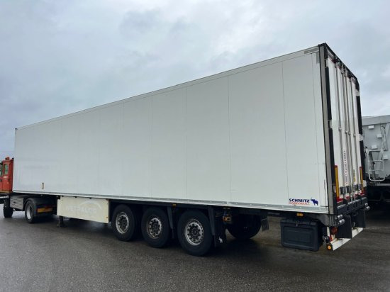 Schmitz SCB S3B Rohrbahnen, Fleischbahnen , ThermoKing SLXe300 - Isothermal semi-trailer: picture 2 Schmitz SCB S3B Rohrbahnen, Fleischbahnen , ThermoKing SLXe300 - Isothermal semi-trailer: picture 2