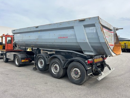 Schwarzmüller Kippmulde 25m³, SAF, Rollplane, Podest, HYVA - Tipper semi-trailer: picture 2 Schwarzmüller Kippmulde 25m³, SAF, Rollplane, Podest, HYVA - Tipper semi-trailer: picture 2