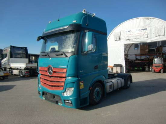 Mercedes-Benz 1851 Low-Deck, Retarder Vollluft - Tractor unit: picture 1 Mercedes-Benz 1851 Low-Deck, Retarder Vollluft - Tractor unit: picture 1
