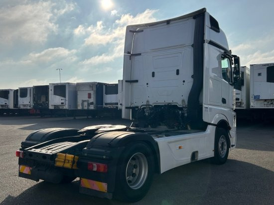 Mercedes-Benz Actros 1851 - Tractor unit: picture 5 Mercedes-Benz Actros 1851 - Tractor unit: picture 5