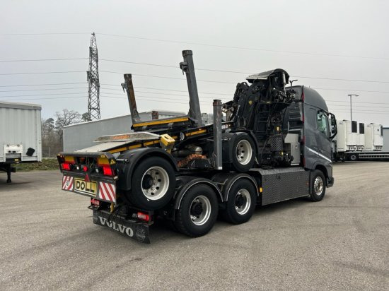 Volvo FH 16 650 6x4 Langholzzug + Doll M2K-9L Nachläufer mit Palfinger Epsilon S260C96, I-Shift, Retarder, - Timber truck, Crane truck: picture 5 Volvo FH 16 650 6x4 Langholzzug + Doll M2K-9L Nachläufer mit Palfinger Epsilon S260C96, I-Shift, Retarder, - Timber truck, Crane truck: picture 5