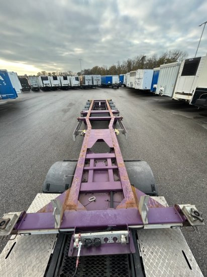 Web Trailer LPRS24 Heckschieber 1x20 ft 2x20 ft 1x40 ft - Container transporter/ Swap body semi-trailer: picture 2 Web Trailer LPRS24 Heckschieber 1x20 ft 2x20 ft 1x40 ft - Container transporter/ Swap body semi-trailer: picture 2