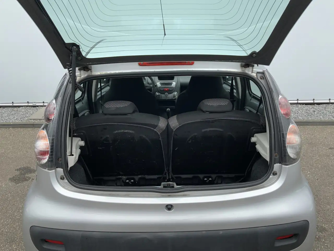 Citroen C1 1.0-12V Ambiance, 4-deurs, Airco. APK: 28-02-2026 - Hatchback: picture 5 Citroen C1 1.0-12V Ambiance, 4-deurs, Airco. APK: 28-02-2026 - Hatchback: picture 5