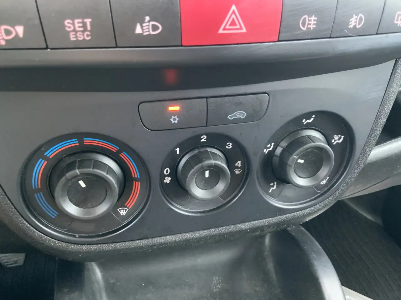 Fiat Doblo Cargo 1.6 MultiJet SX Maxi Airco Trekhaak 1300 kg - Small van: picture 5 Fiat Doblo Cargo 1.6 MultiJet SX Maxi Airco Trekhaak 1300 kg - Small van: picture 5