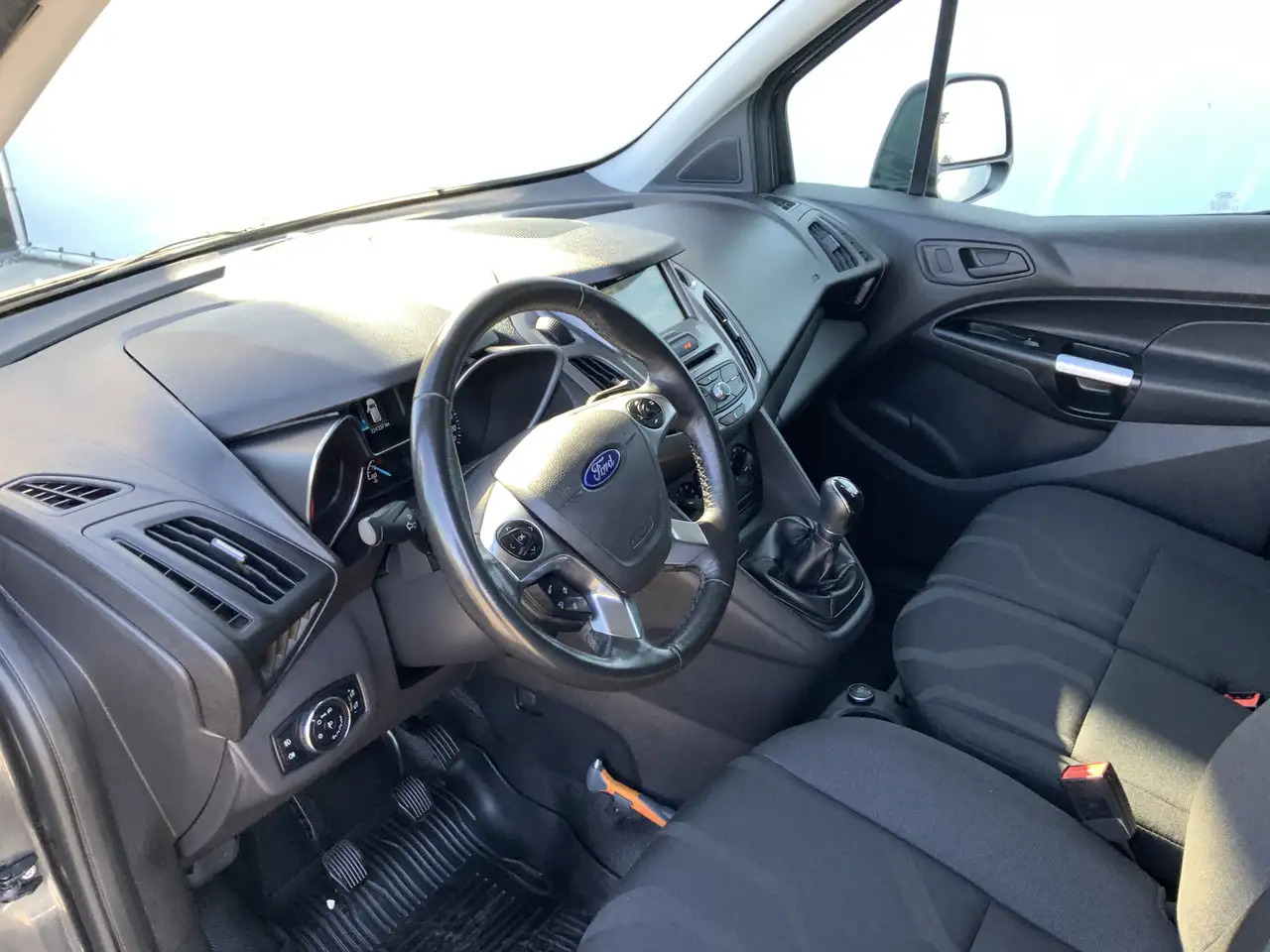 Ford Transit Connect 1.5 TDCI L2 Trend Airco Cruise 3 Zits DakDragers C - Small van: picture 5 Ford Transit Connect 1.5 TDCI L2 Trend Airco Cruise 3 Zits DakDragers C - Small van: picture 5