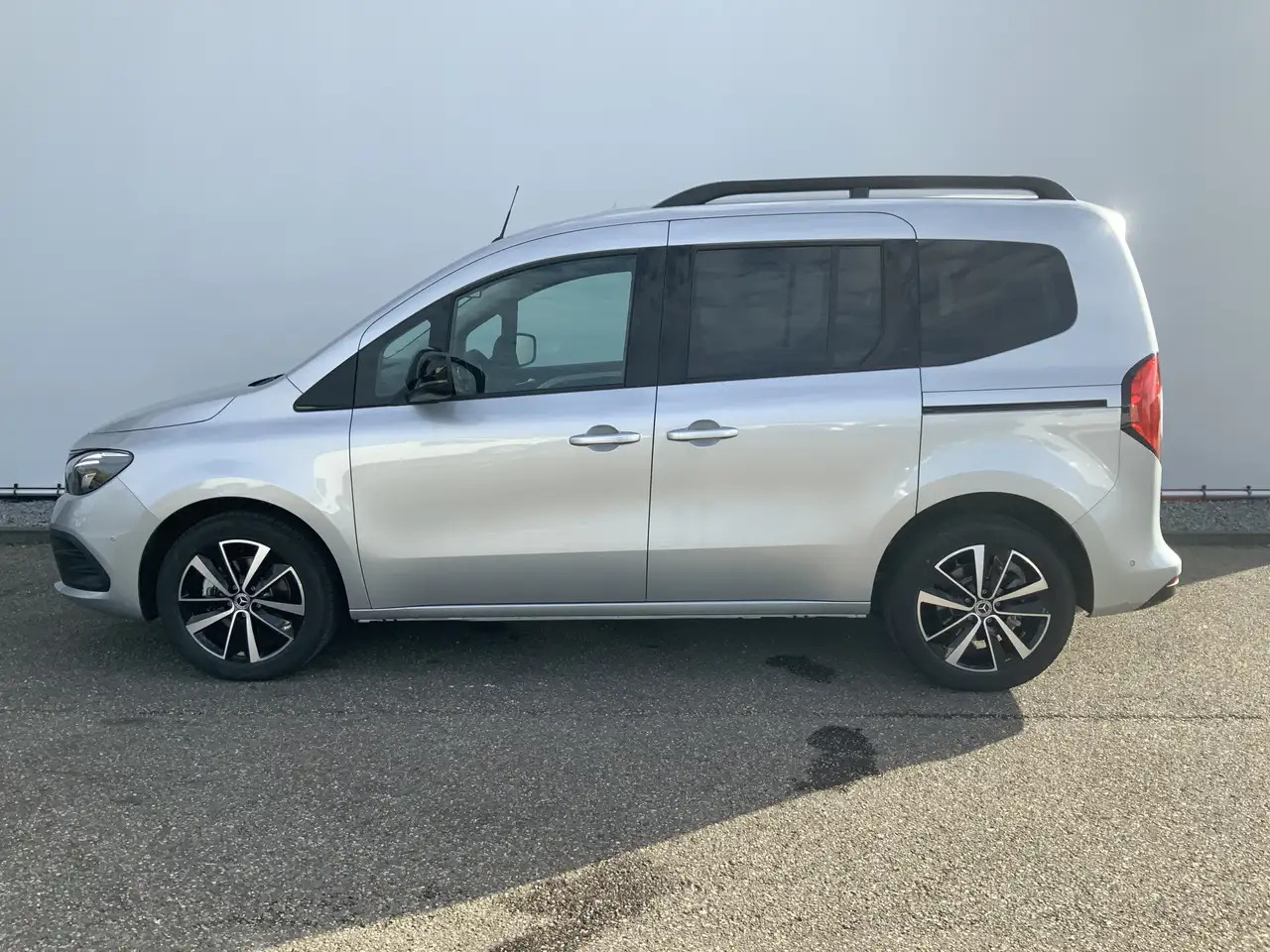 Mercedes-Benz EQT Tourer NIEUW !! 200 L1 Advanced Plus 45 kWh - Car: picture 4 Mercedes-Benz EQT Tourer NIEUW !! 200 L1 Advanced Plus 45 kWh - Car: picture 4