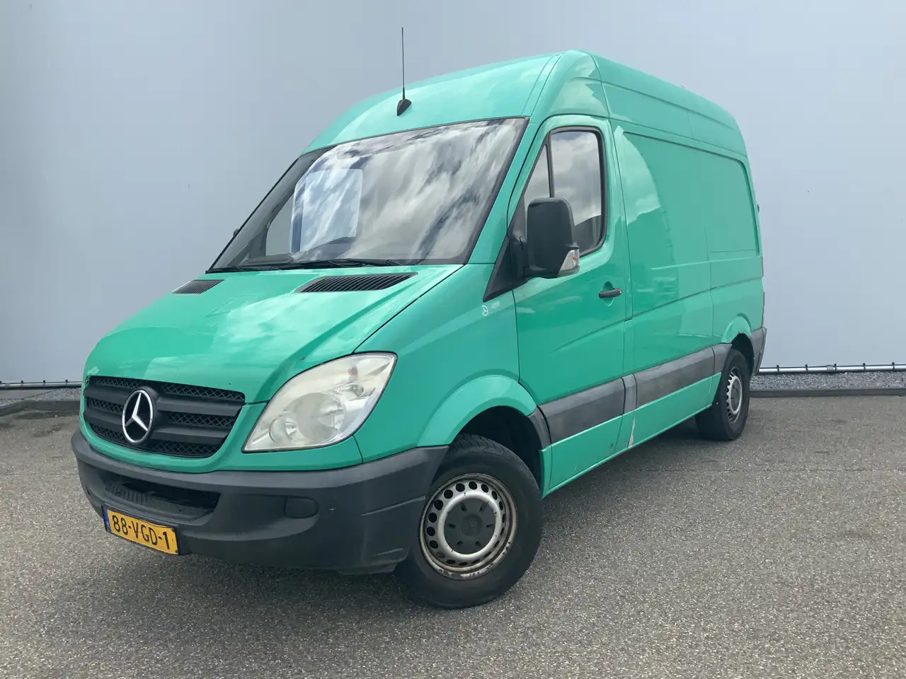 Mercedes-Benz Sprinter 311 2.2 CDI 325 H2 L1 Zits 3 Trekhaak 2800 kg & Op - Small van: picture 1 Mercedes-Benz Sprinter 311 2.2 CDI 325 H2 L1 Zits 3 Trekhaak 2800 kg & Op - Small van: picture 1