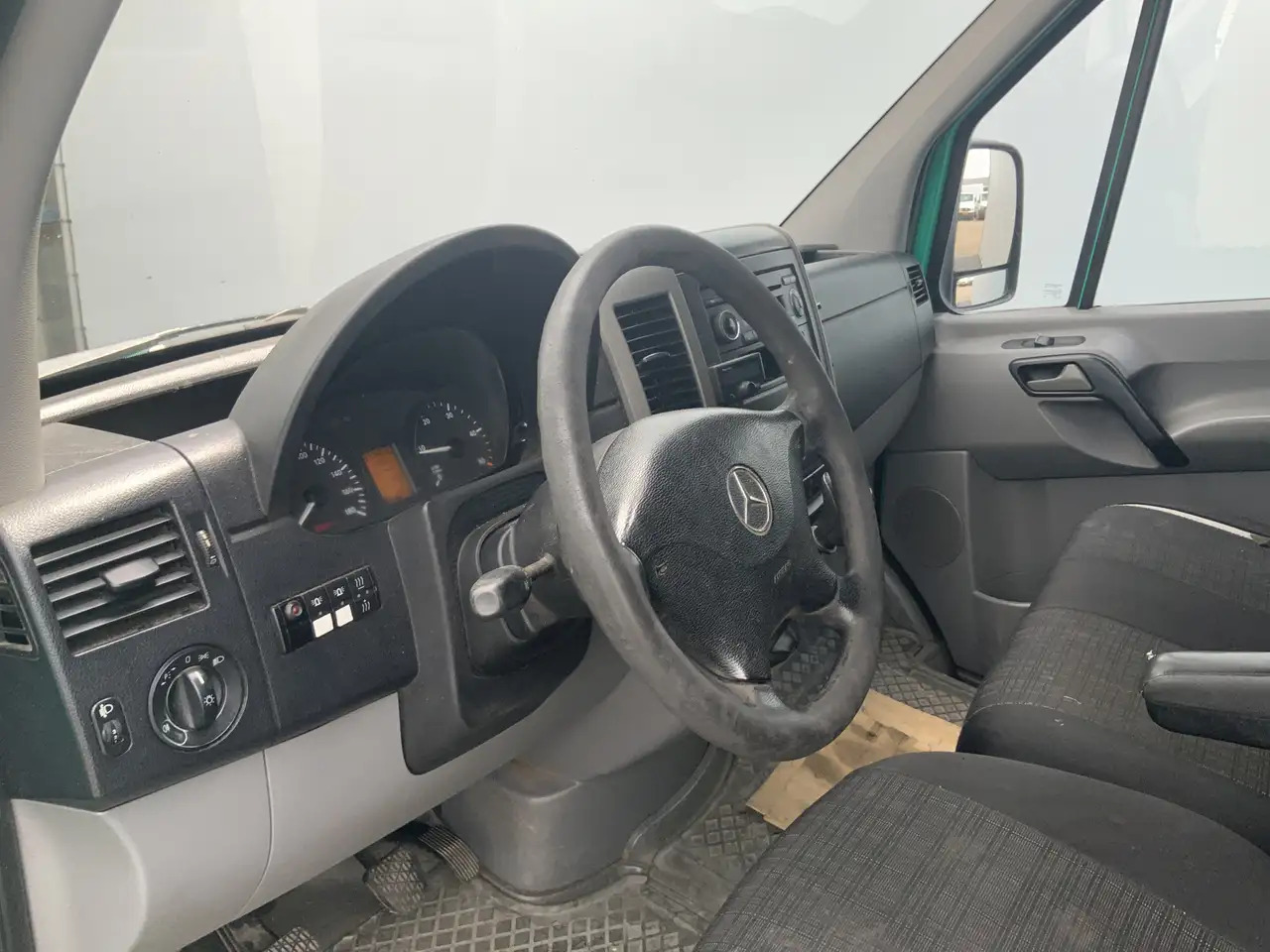 Mercedes-Benz Sprinter 311 2.2 CDI 325 H2 L1 Zits 3 Trekhaak 2800 kg & Op - Small van: picture 5 Mercedes-Benz Sprinter 311 2.2 CDI 325 H2 L1 Zits 3 Trekhaak 2800 kg & Op - Small van: picture 5