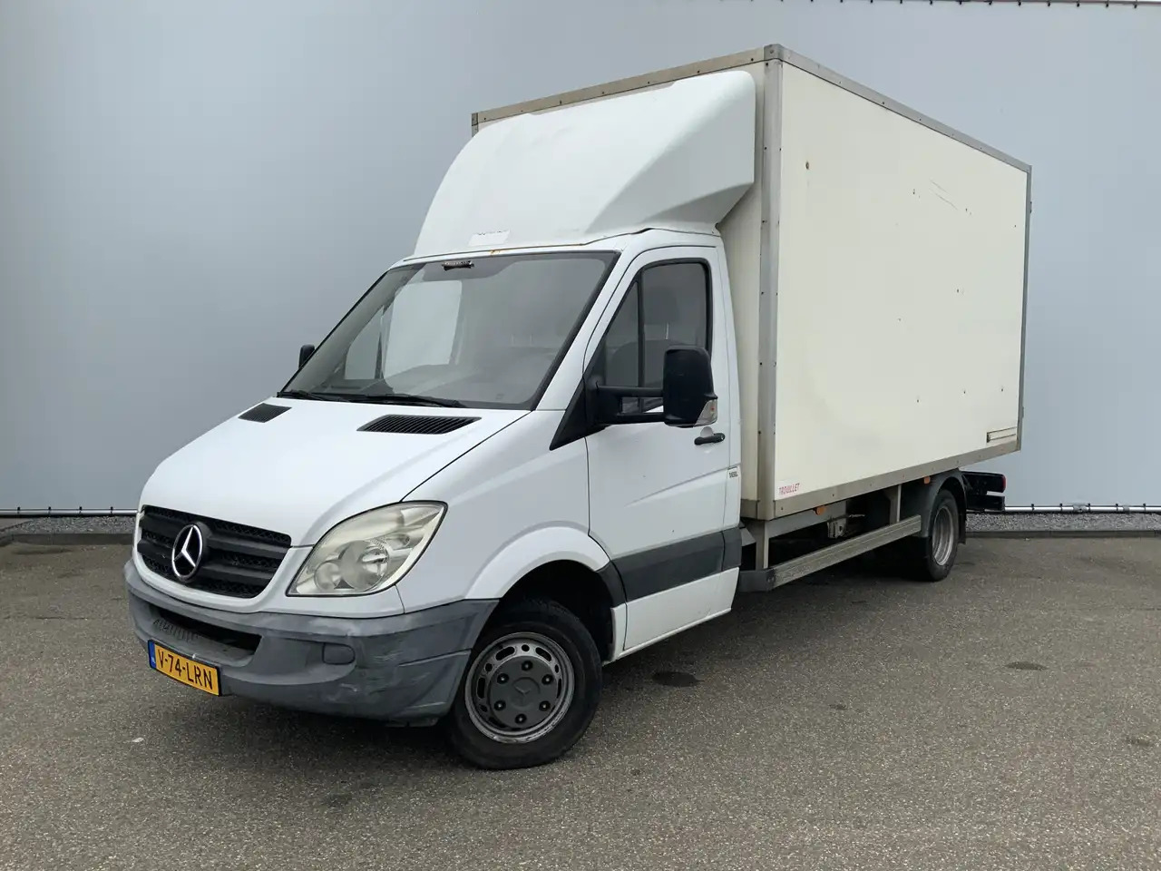 Mercedes-Benz Sprinter 513 2.2 CDI 432 Meubelbak & Deuren 3 Zits Cruise T - Box van: picture 1 Mercedes-Benz Sprinter 513 2.2 CDI 432 Meubelbak & Deuren 3 Zits Cruise T - Box van: picture 1