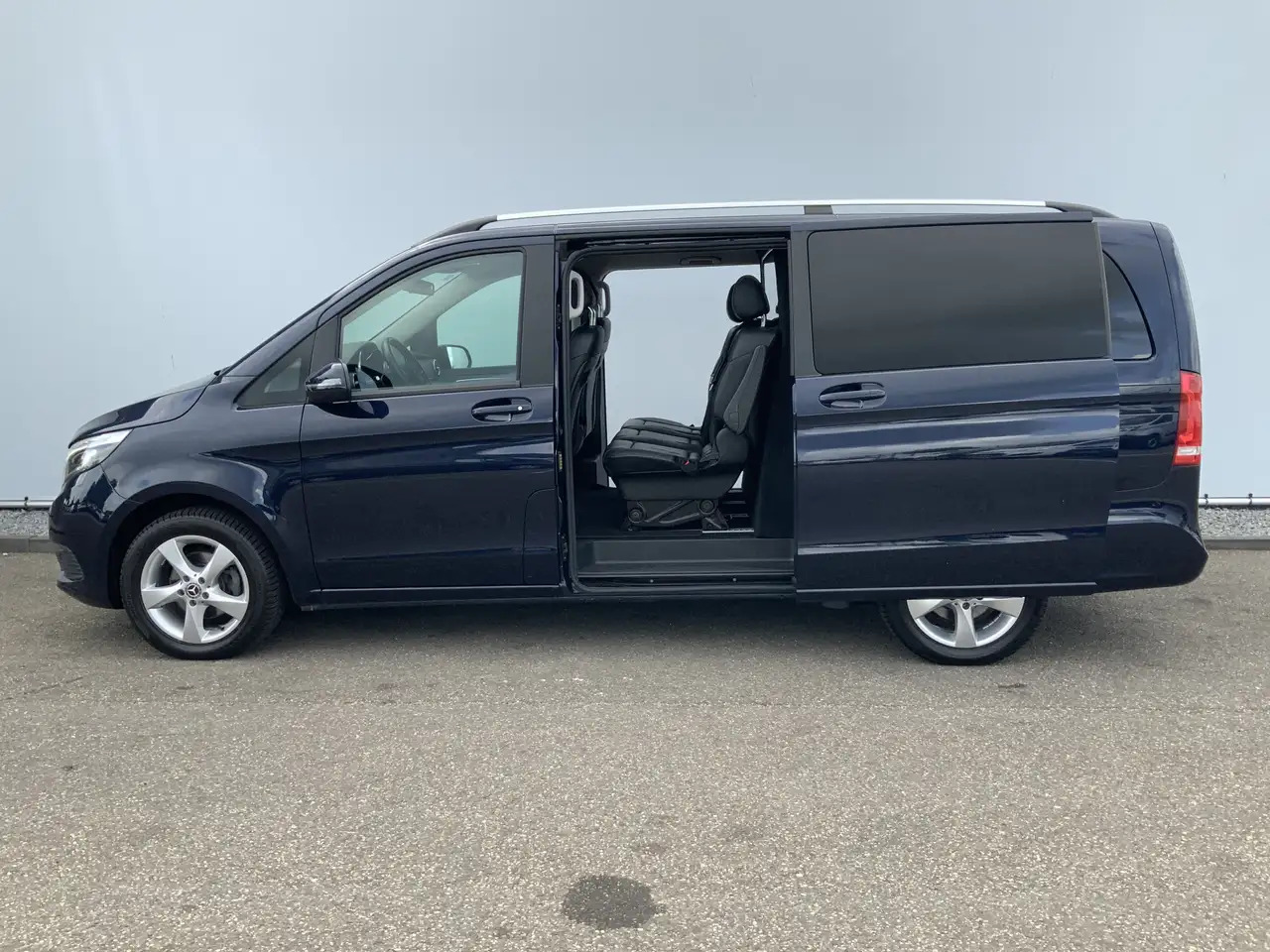 Mercedes-Benz V 220 220d Lang Automaat Avantgarde Edition Dub Cab Leer - Combi van: picture 4 Mercedes-Benz V 220 220d Lang Automaat Avantgarde Edition Dub Cab Leer - Combi van: picture 4