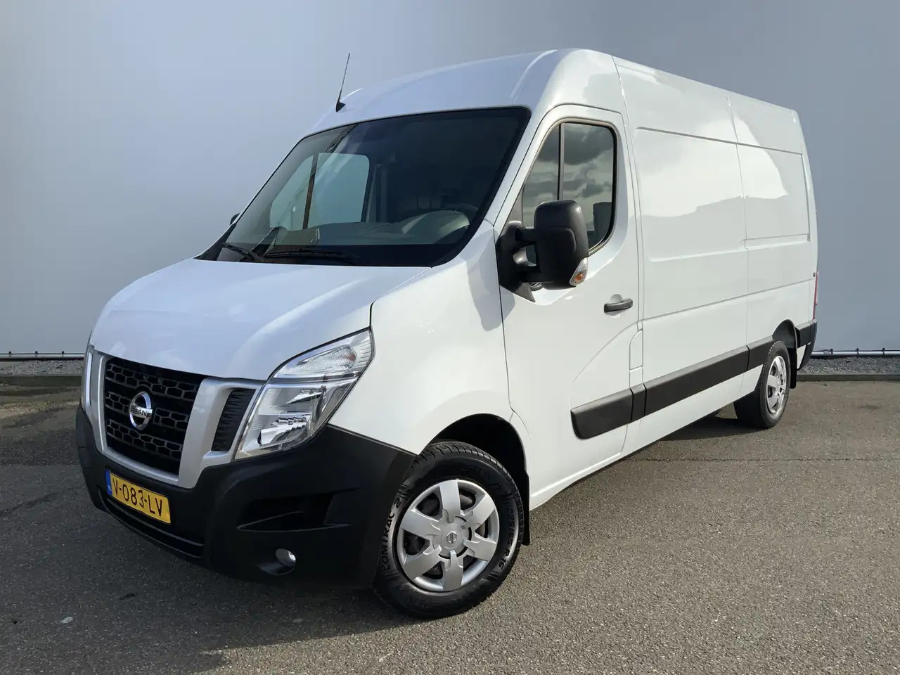 Nissan NV400 2.3 dCi L2H2 Optima L2H2 Airco Cruise Trekhaak 250 - Panel van: picture 1 Nissan NV400 2.3 dCi L2H2 Optima L2H2 Airco Cruise Trekhaak 250 - Panel van: picture 1