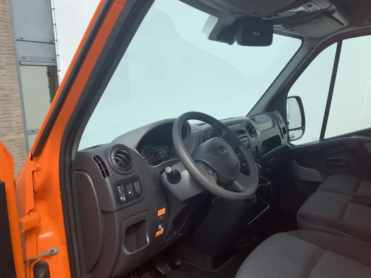 Opel Movano 2.3 CDTI L2H3 Airco Cruise 3 Zits Trekhaak 2500 kg - Panel van: picture 5 Opel Movano 2.3 CDTI L2H3 Airco Cruise 3 Zits Trekhaak 2500 kg - Panel van: picture 5
