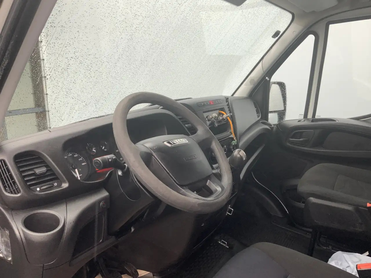 Iveco Daily 35S12 2.3 345 VriesAuto 10 deuren _40 gr onder 0, - Other machinery: picture 4 Iveco Daily 35S12 2.3 345 VriesAuto 10 deuren _40 gr onder 0, - Other machinery: picture 4