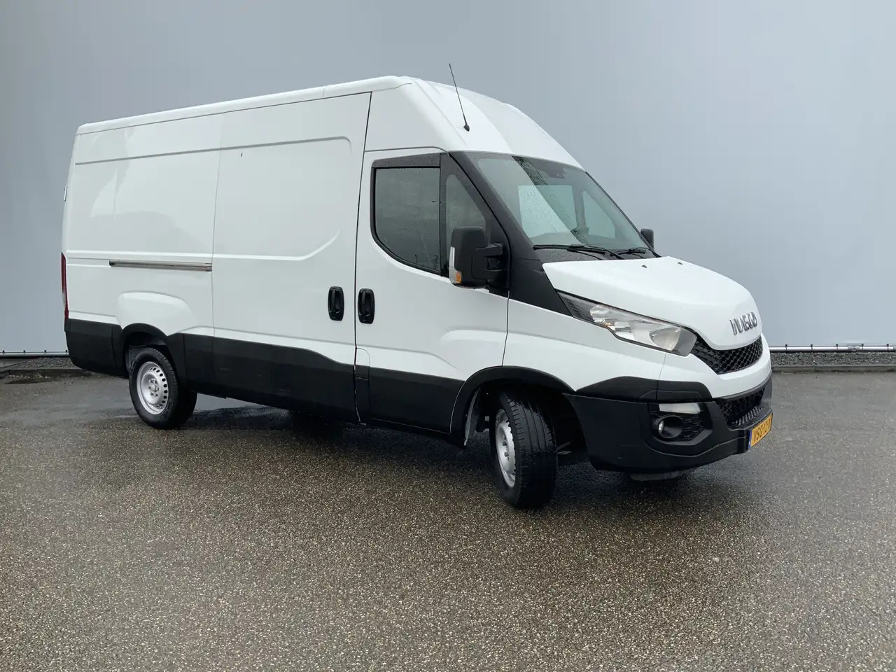 Iveco Daily 35S13V 2.3 352 H2 L3 Airco 3 Zits Opstap Euro 5 - Other machinery: picture 2 Iveco Daily 35S13V 2.3 352 H2 L3 Airco 3 Zits Opstap Euro 5 - Other machinery: picture 2