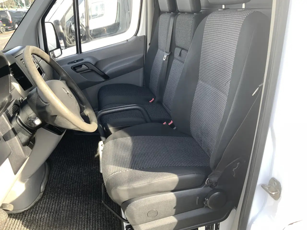 Mercedes-Benz Sprinter 311 2.2 CDI 366 L2H1 Automaat 3 Zits Trekaak 2800k - Other machinery: picture 3 Mercedes-Benz Sprinter 311 2.2 CDI 366 L2H1 Automaat 3 Zits Trekaak 2800k - Other machinery: picture 3