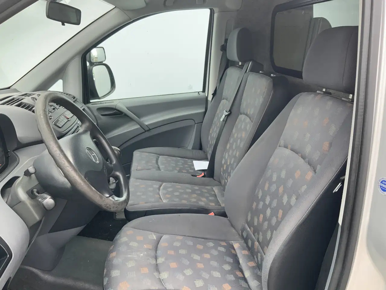 Mercedes-Benz Vito 111 CDI 320 Lang Verstuiver lek Airco Cruise 3 Zit - Other machinery: picture 4 Mercedes-Benz Vito 111 CDI 320 Lang Verstuiver lek Airco Cruise 3 Zit - Other machinery: picture 4