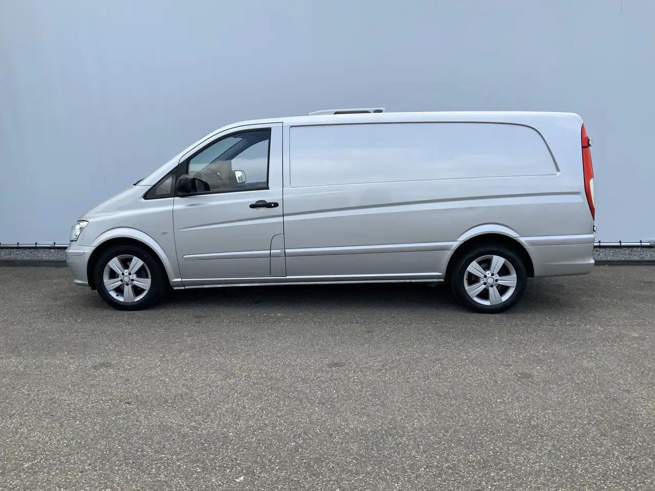 Mercedes-Benz Vito 122 CDI Automaat Koel Auto werkt 100 % 0.gr Airco - Other machinery: picture 3 Mercedes-Benz Vito 122 CDI Automaat Koel Auto werkt 100 % 0.gr Airco - Other machinery: picture 3