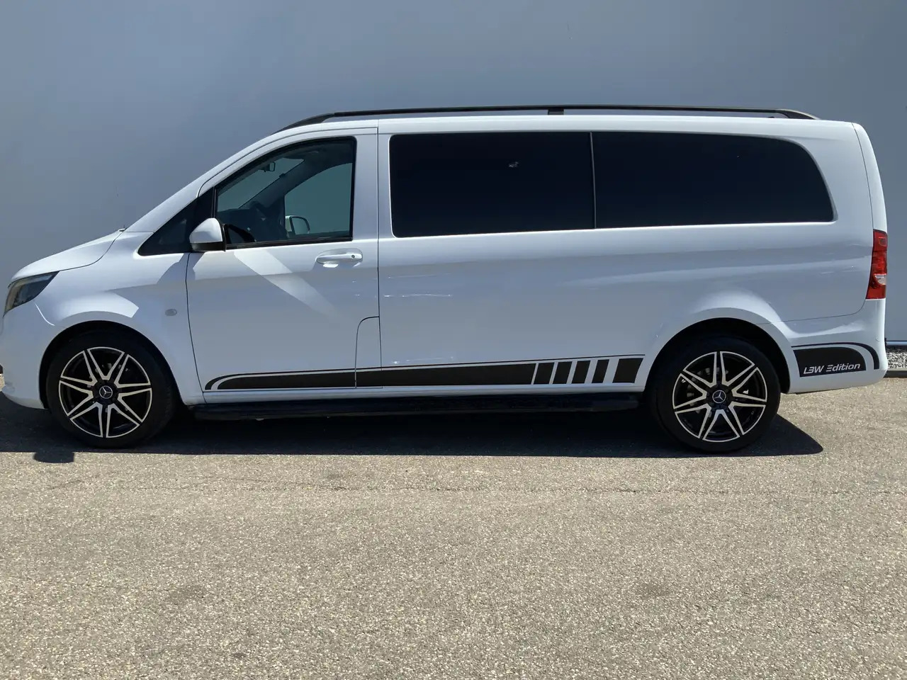 Mercedes-Benz Vito Tourer XL 114 CDI Autom. Airco Cruise Camera Alu V - Other machinery: picture 4 Mercedes-Benz Vito Tourer XL 114 CDI Autom. Airco Cruise Camera Alu V - Other machinery: picture 4
