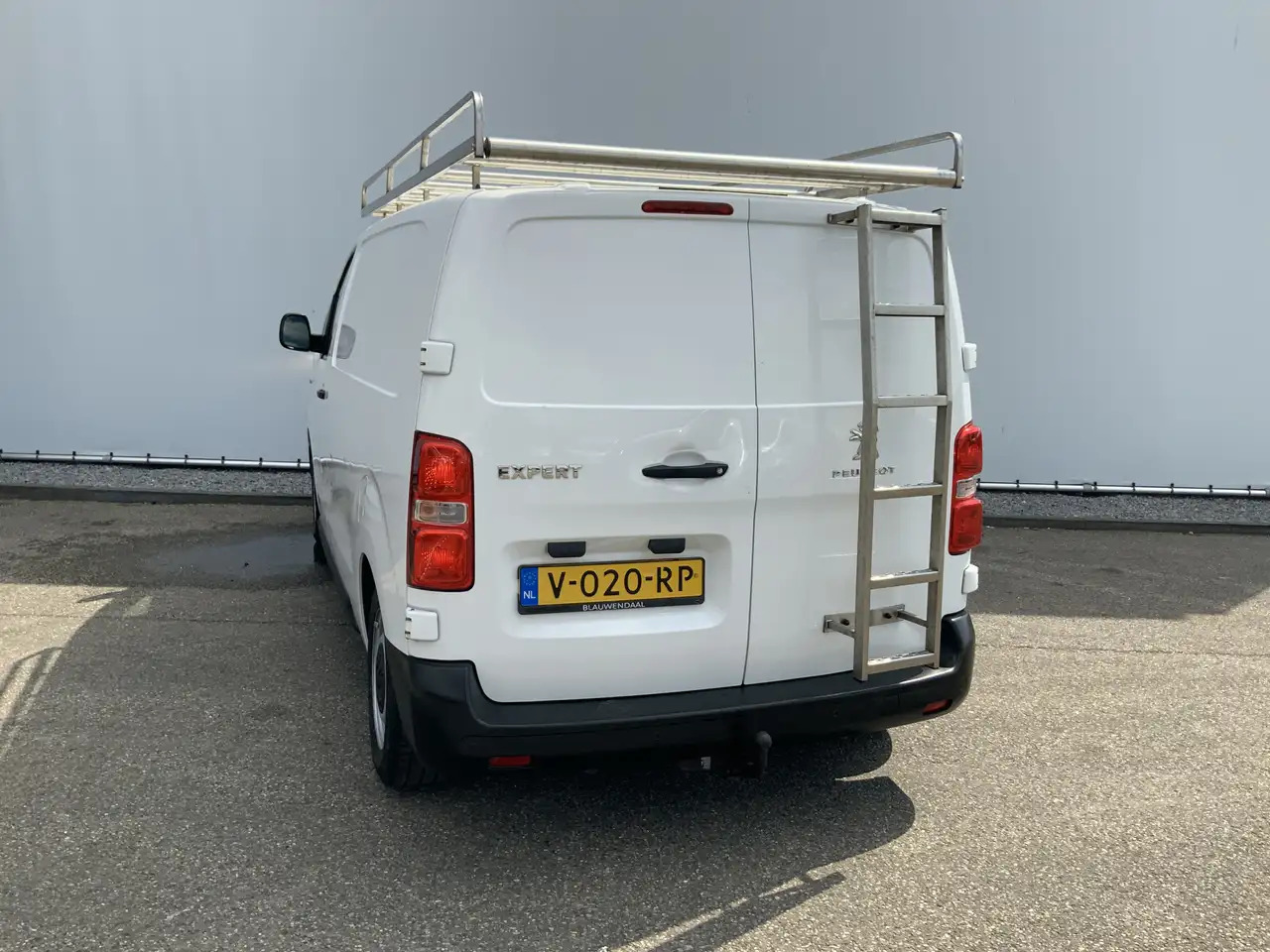 Peugeot Expert glazenwasser 226S 1.6 BlueHDI 115 Inbouw 530 liter - Other machinery: picture 4 Peugeot Expert glazenwasser 226S 1.6 BlueHDI 115 Inbouw 530 liter - Other machinery: picture 4