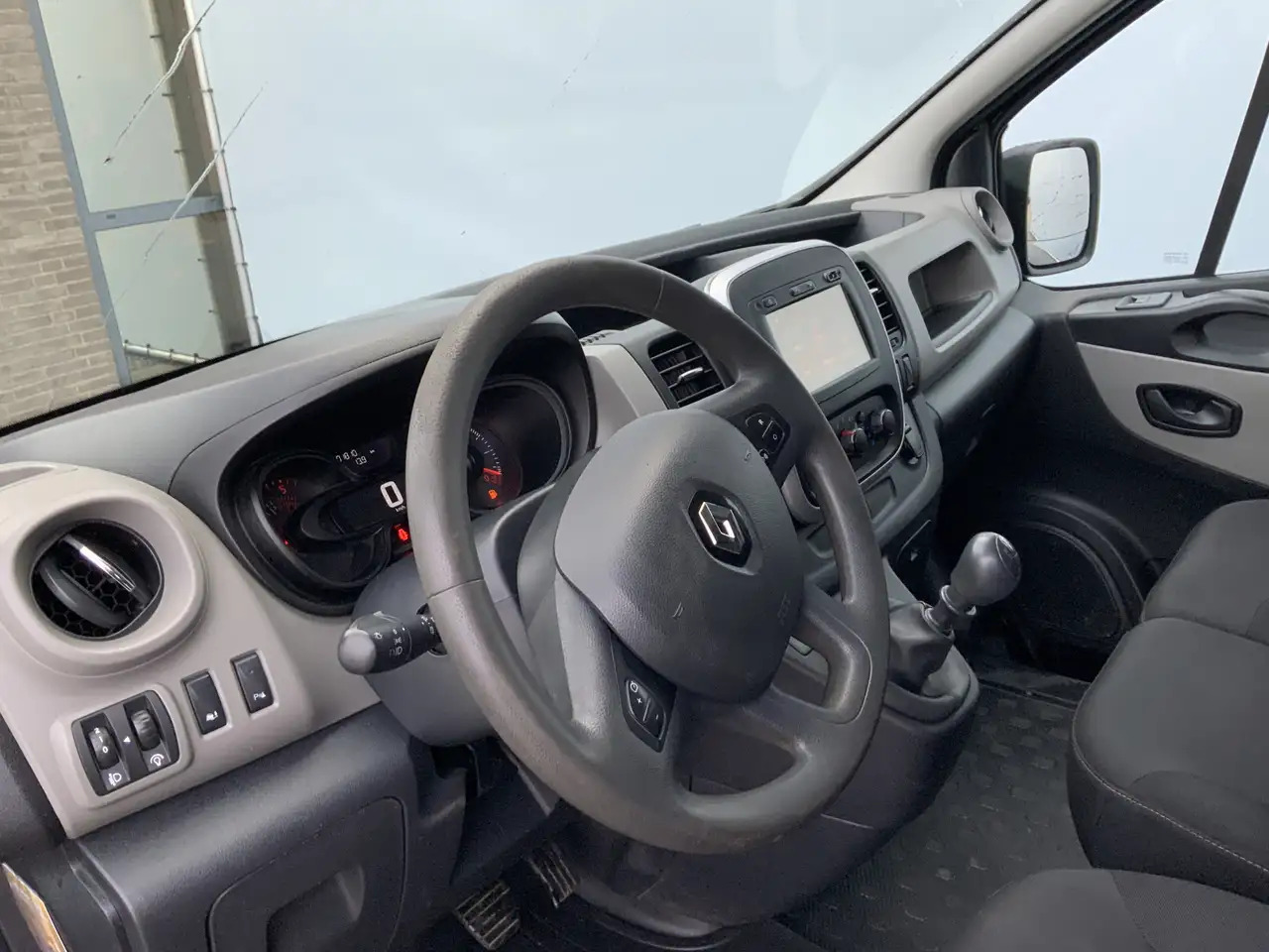 Renault Trafic 1.6 dCi T29 L2H1 Airco Cruise Trerkhaak 2000kg 3 Z - Other machinery: picture 5 Renault Trafic 1.6 dCi T29 L2H1 Airco Cruise Trerkhaak 2000kg 3 Z - Other machinery: picture 5