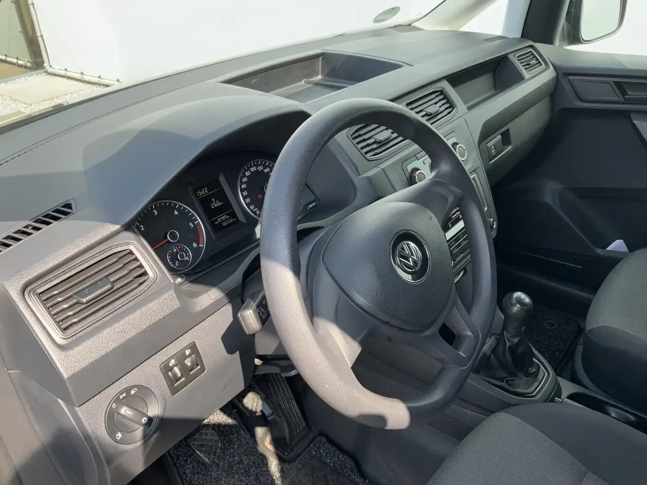 Volkswagen Caddy 2.0 TDI L1H1 BMT Economy (nog niet klaar ) - Small van: picture 5 Volkswagen Caddy 2.0 TDI L1H1 BMT Economy (nog niet klaar ) - Small van: picture 5