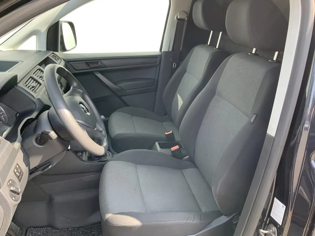 Volkswagen Caddy 2.0 TDI L1H1 BMT Economy (nog niet klaar ) - Small van: picture 4 Volkswagen Caddy 2.0 TDI L1H1 BMT Economy (nog niet klaar ) - Small van: picture 4