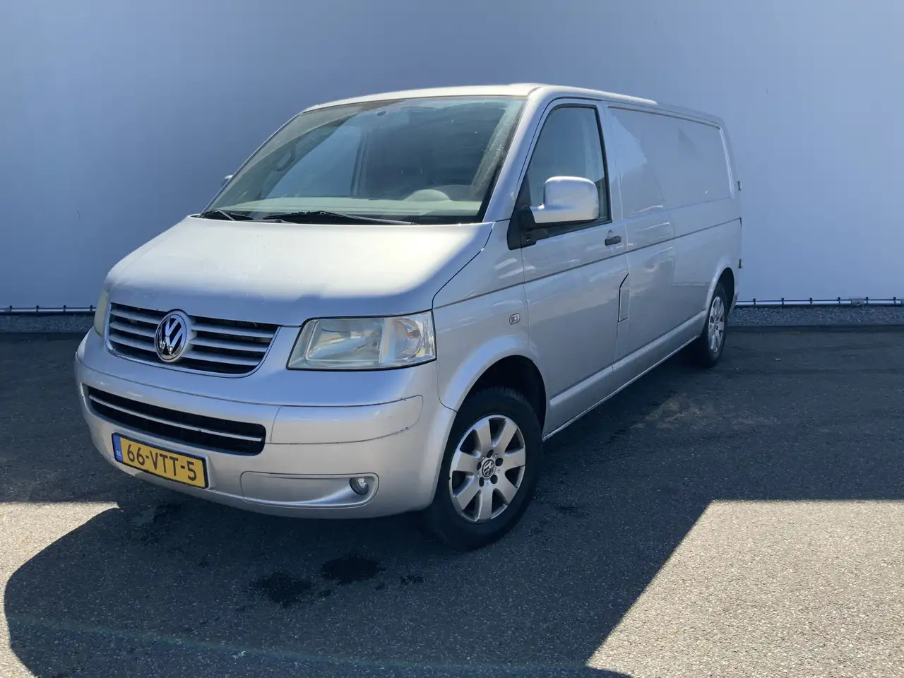 Volkswagen T5 Transporter 1.9 TDI 340 MHD (Versnellingsbak Defekt !!)Airco 3 - Panel van: picture 1 Volkswagen T5 Transporter 1.9 TDI 340 MHD (Versnellingsbak Defekt !!)Airco 3 - Panel van: picture 1
