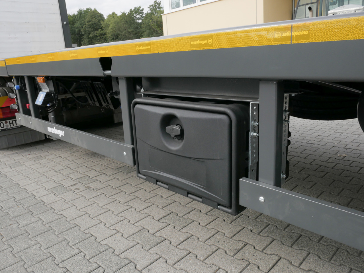 Meusburger 3-Achs-Mega-Tele-Plateau-Sattelauflieger - Dropside/ Flatbed semi-trailer: picture 2 Meusburger 3-Achs-Mega-Tele-Plateau-Sattelauflieger - Dropside/ Flatbed semi-trailer: picture 2